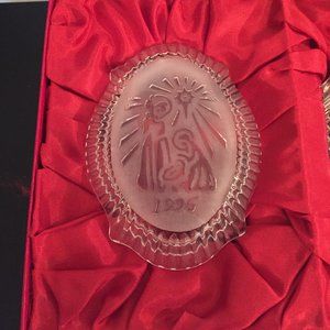 Waterford Crystal “SILENT NIGHT” Songs of Christmas – Music Box – 1996